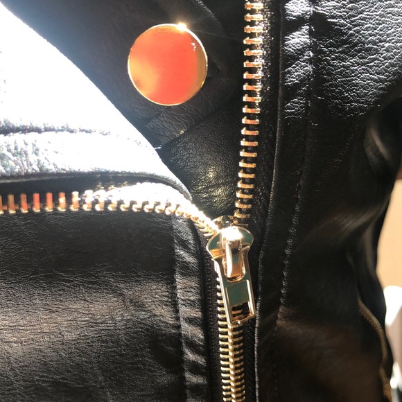 Vegan leather jacket - Picture 4 of 8